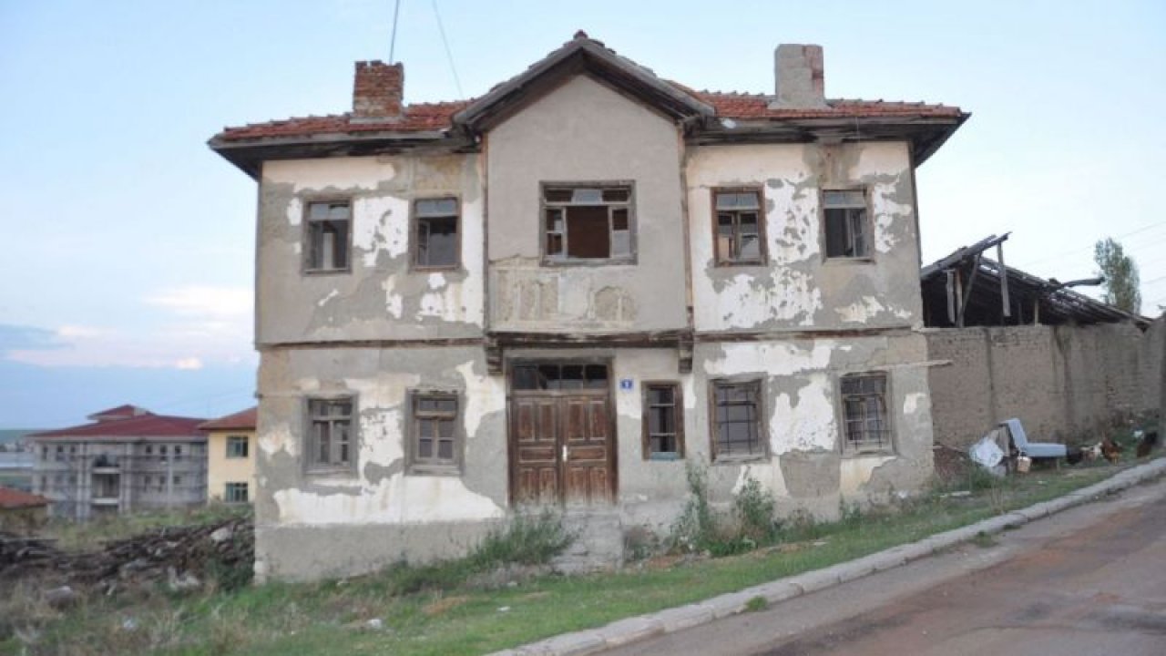 Ankara evi mimarisine sahip yapı İbrahim Ağa Konağı hayata dönüyor