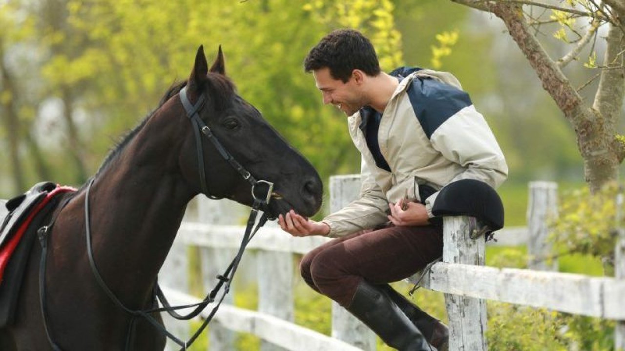 "Bizim İçin Şampiyon" Filmi Vodafone Tv'de