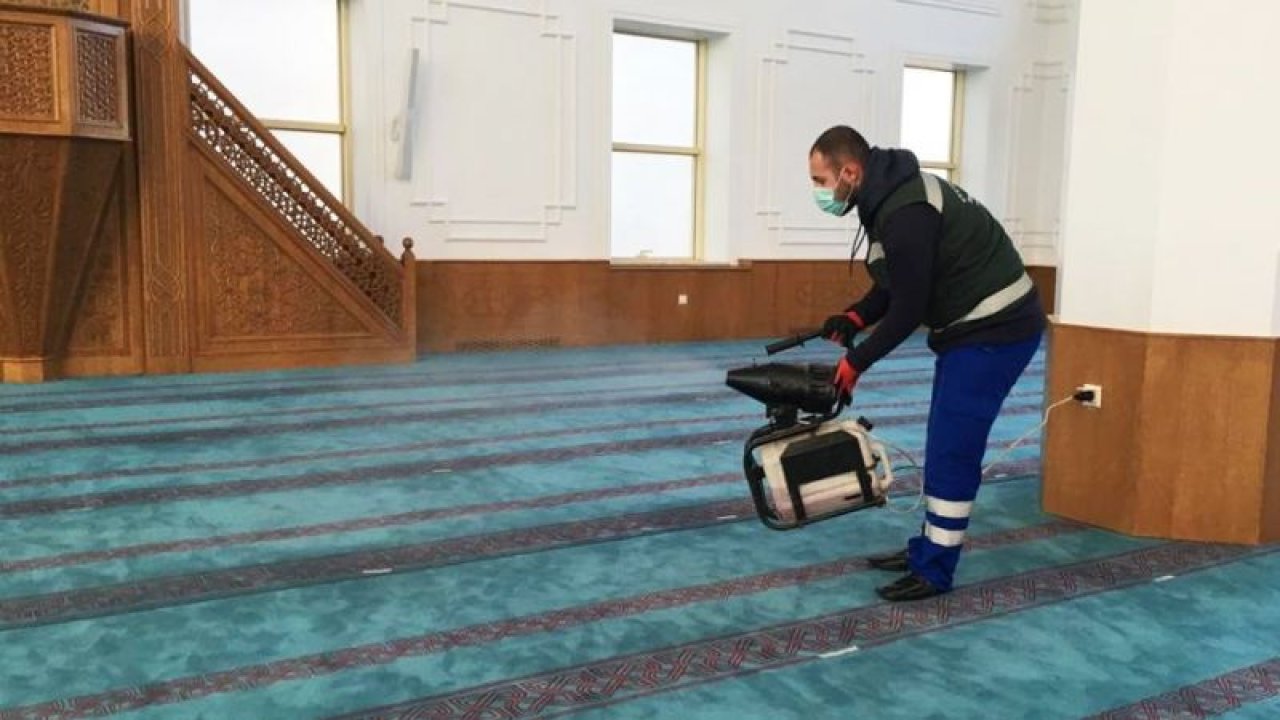 Ankara Keçiören’deki ibadethaneler kesintisiz olarak dezenfekte ediliyor