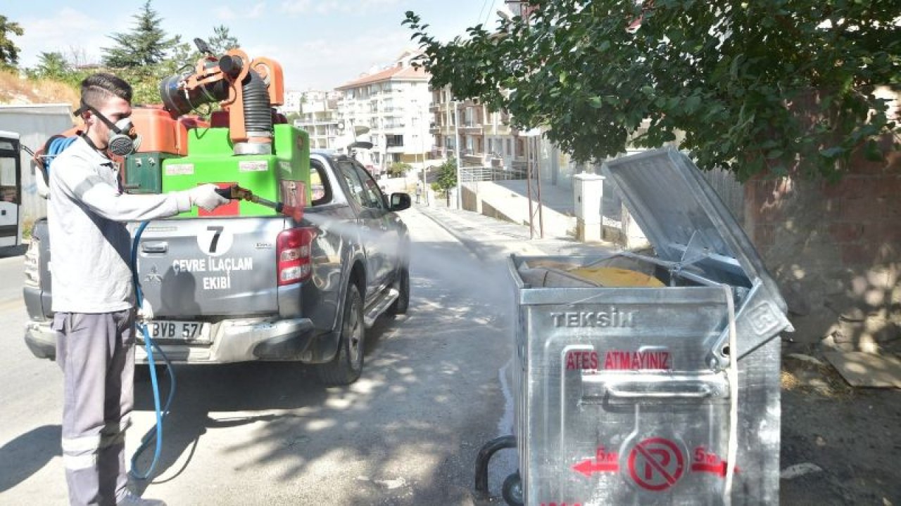 Ankara Mamak sokaklarında koronavirüs temizliği devam ediyor