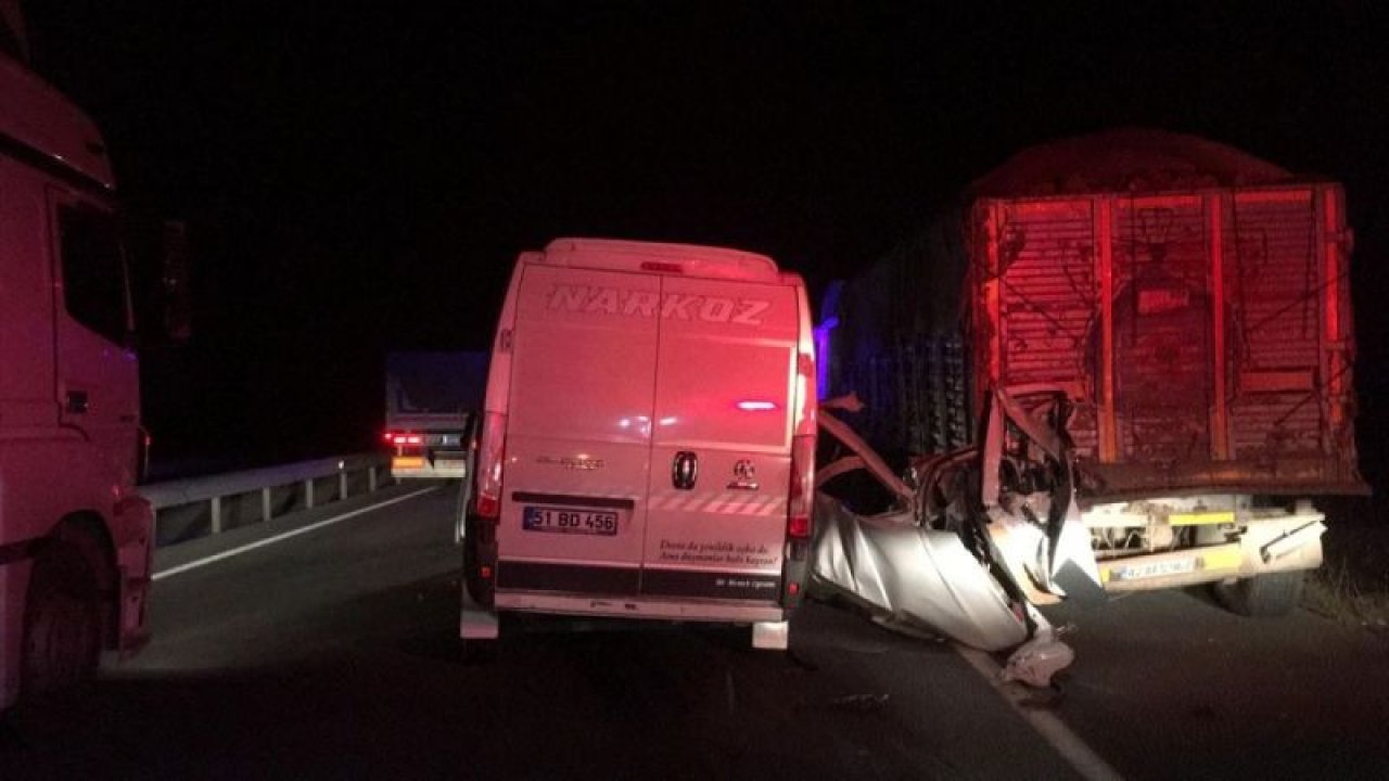 Ankara'da minibüs ile tır çarpıştı: 1 ölü, 1 yaralı