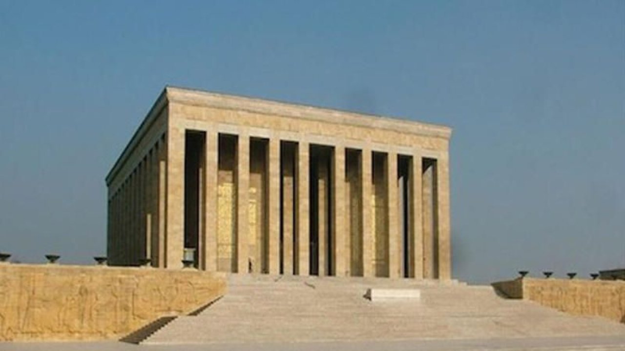 Ankara'da Anıtkabir Ziyarete Açık Mı? Sokağa Çıkma Kısıtlamasında Anıtkabir Ziyaret Saatleri Değişti Mi?