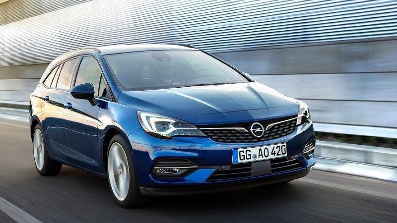 Opel’in Bayilerinde Astra İçin İzdiham Var! Fiyatları Dibe Çekti, Görenler Koşarak Satın Almaya Gitti! "Astra Sahibi Olmak Artık Çok Kolay!"