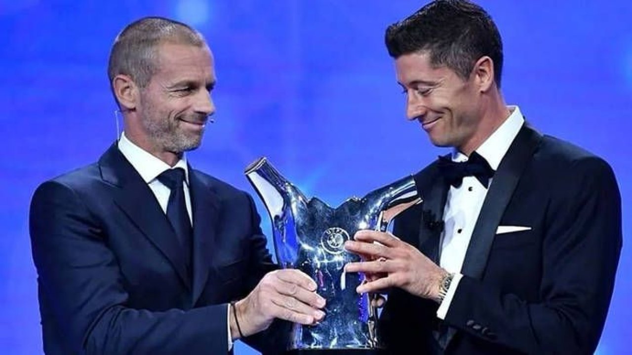 FIFA'nın en iyi oyuncu ödülünü Robert Lewandowski kazandı