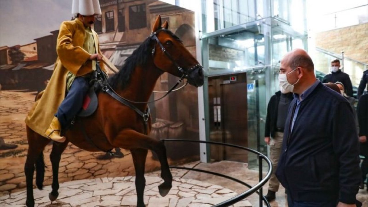 Bakan Soylu Ankara'da Polis Müzesi'ni ziyaret etti