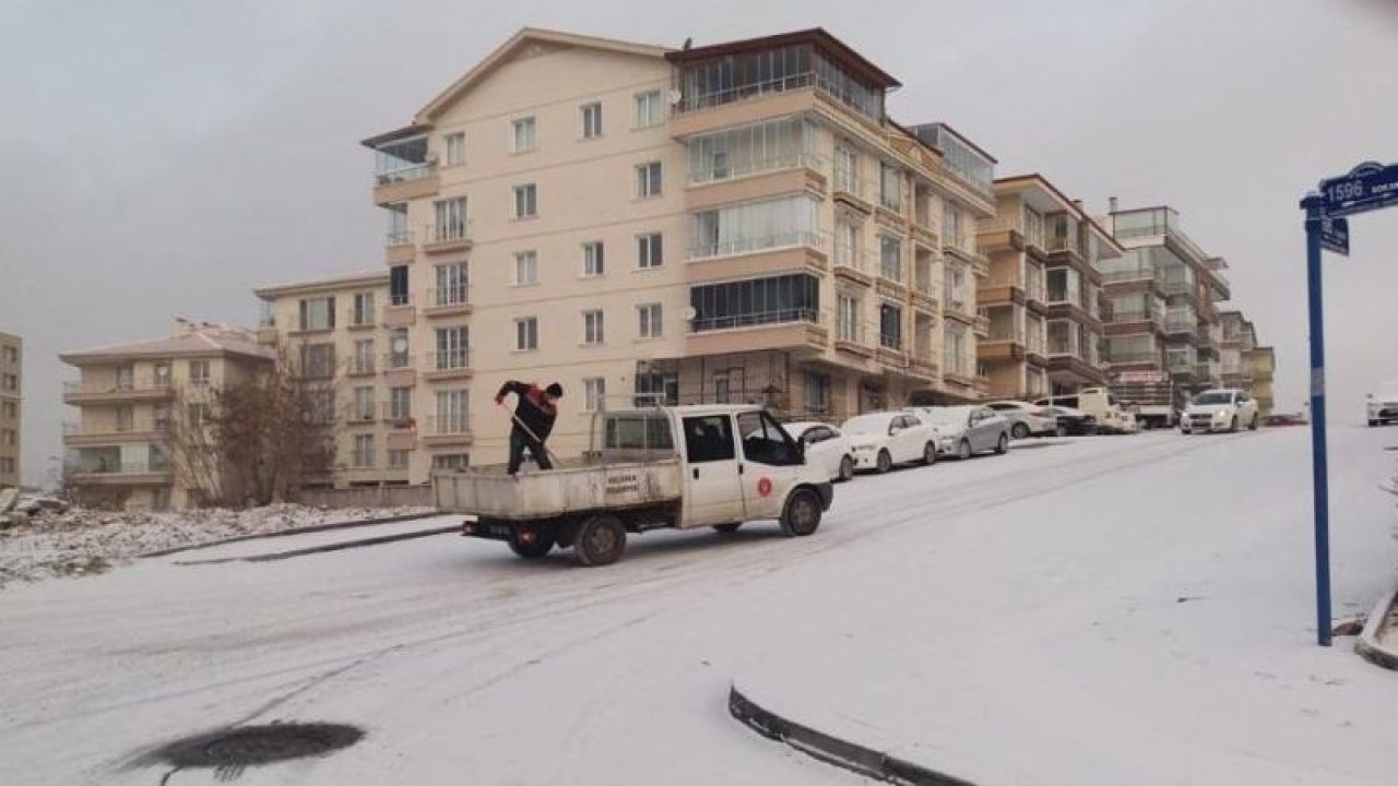 Ankara Keçiören’de yılın ilk karla mücadelesi tamamlandı