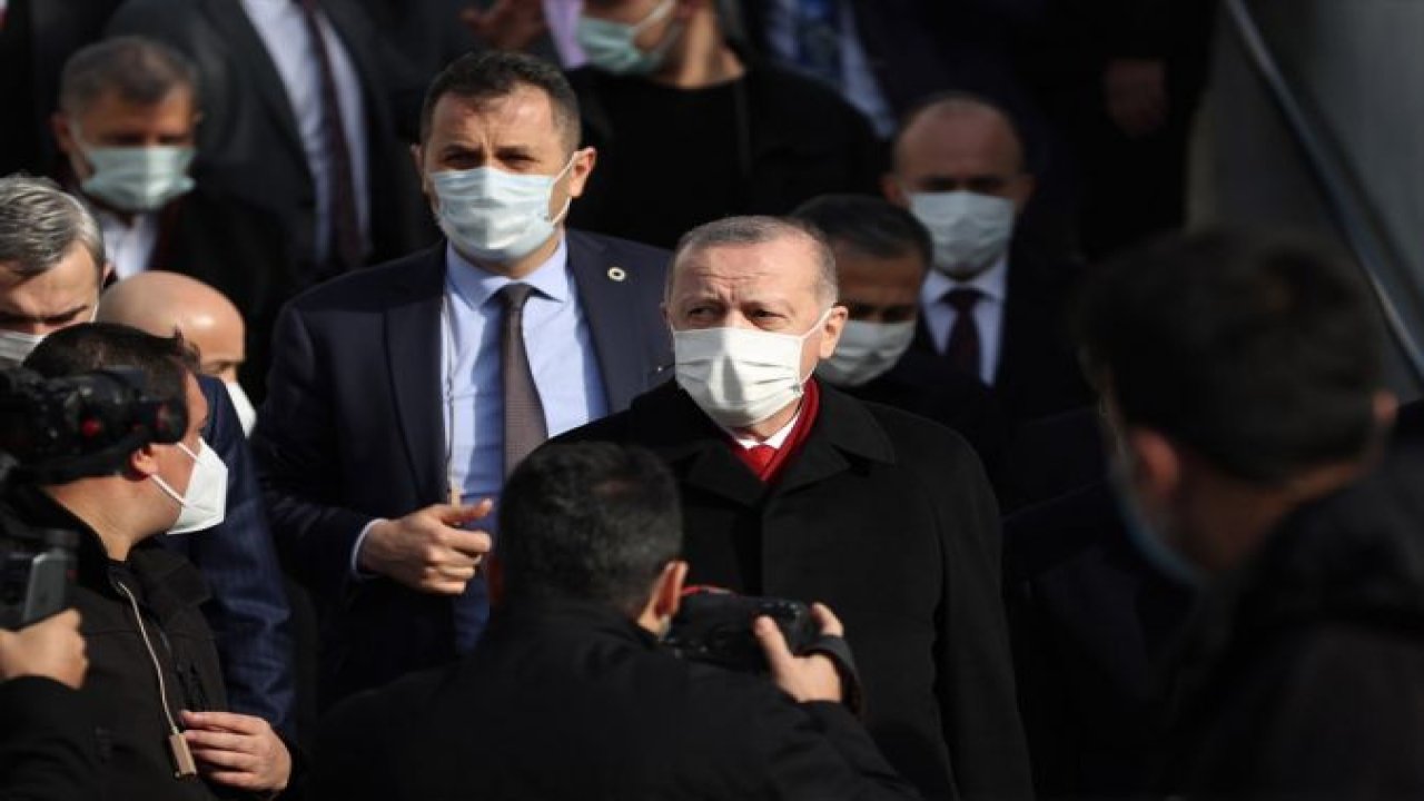 Cumhurbaşkanı Erdoğan cuma namazını Üsküdar'daki Ömer Öztürk Camisi'nde kıldı