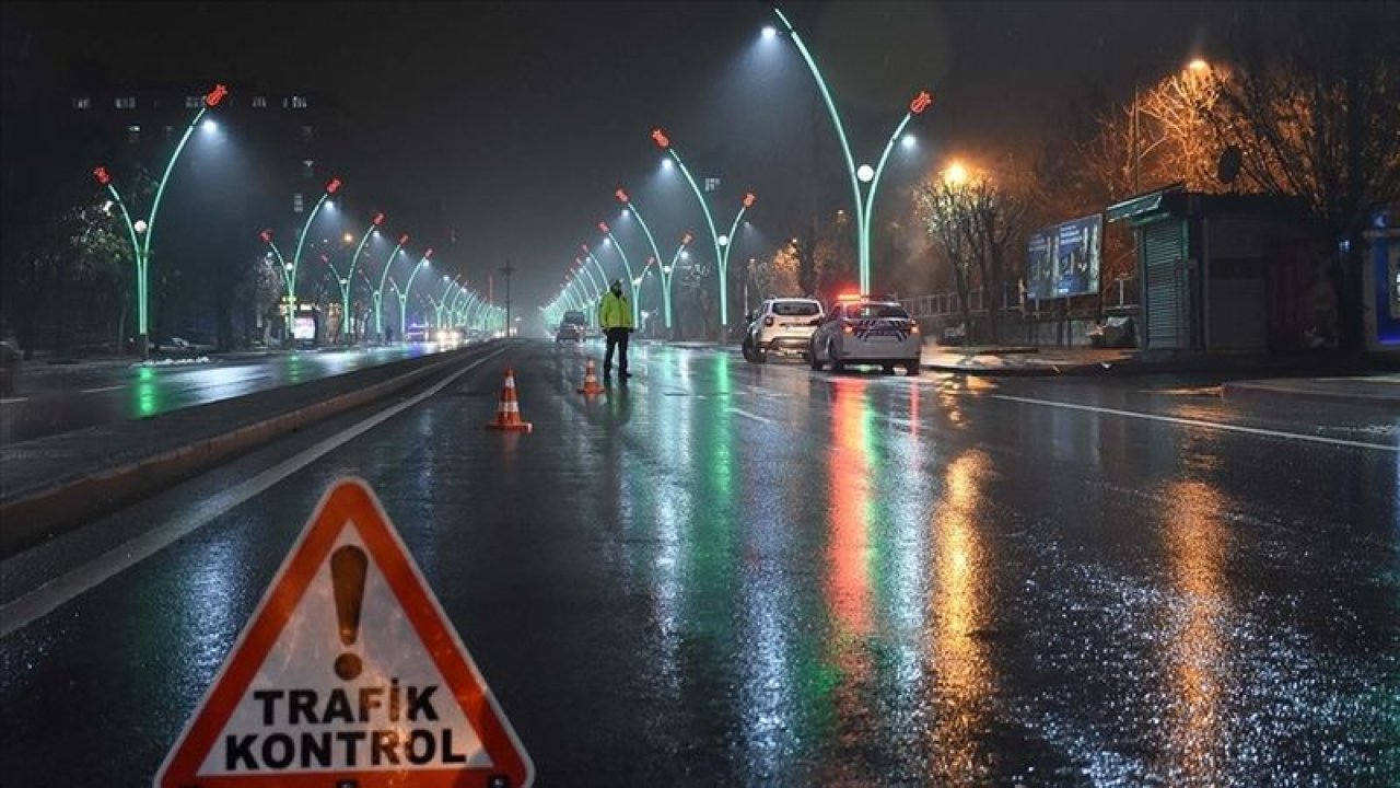 Ankara'da Hafta sonu uygulanacak sokağa çıkma kısıtlaması başladı