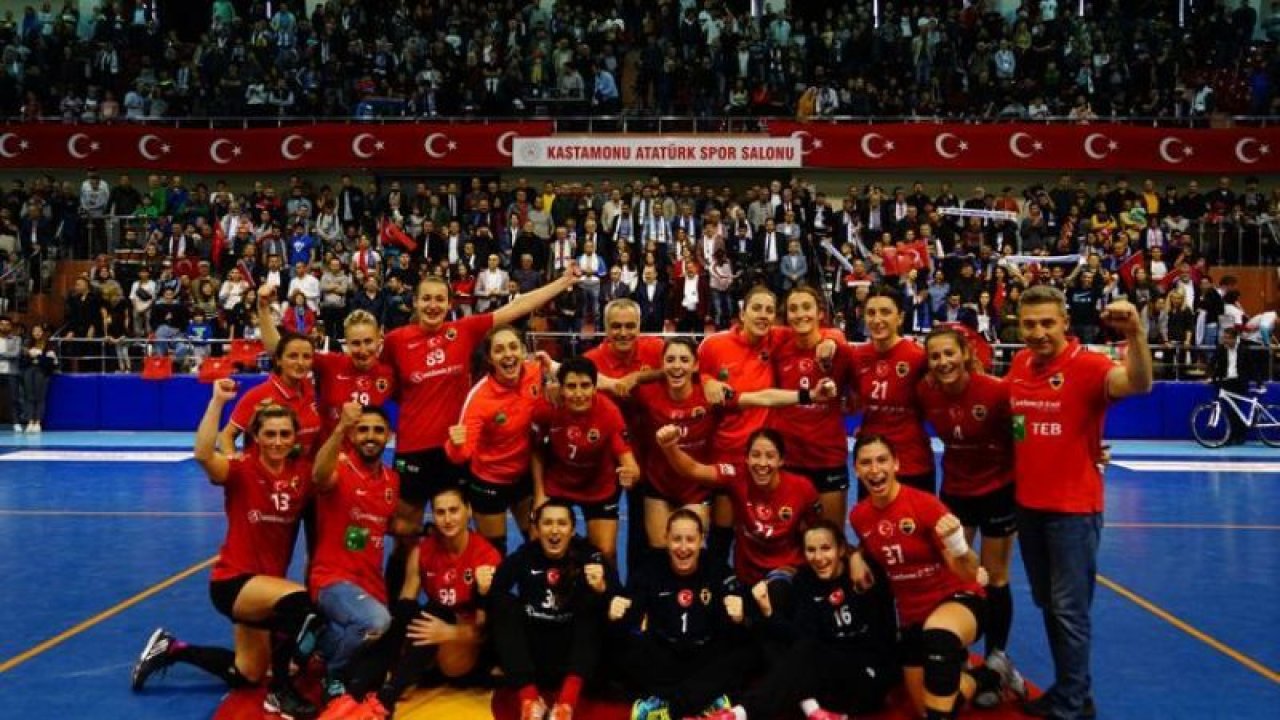 Kastamonu Belediyespor Kadın Hentbol Takımının Süper Kupa başarısı
