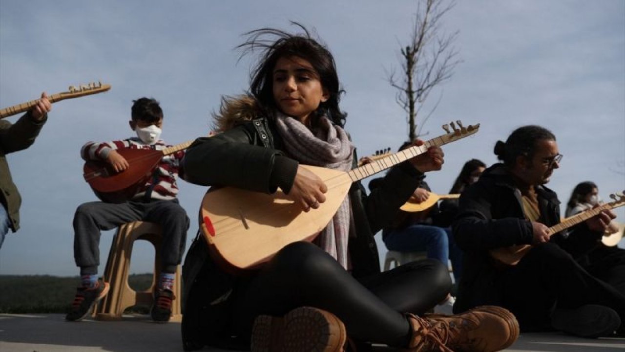 Çocuk müzisyenler, İstanbul'un azalan suyuna türküyle dikkati çekti