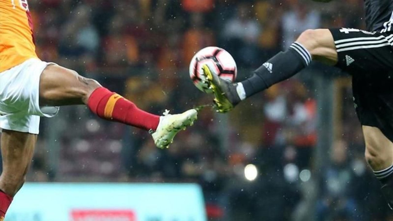 Lider Beşiktaş, derbi maçta Galatasaray'ı konuk edecek