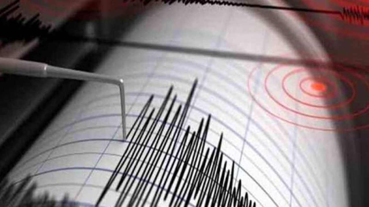 İzmir'de 5,1 Büyüklüğünde Deprem! Birçok Artçı Kaydedildi