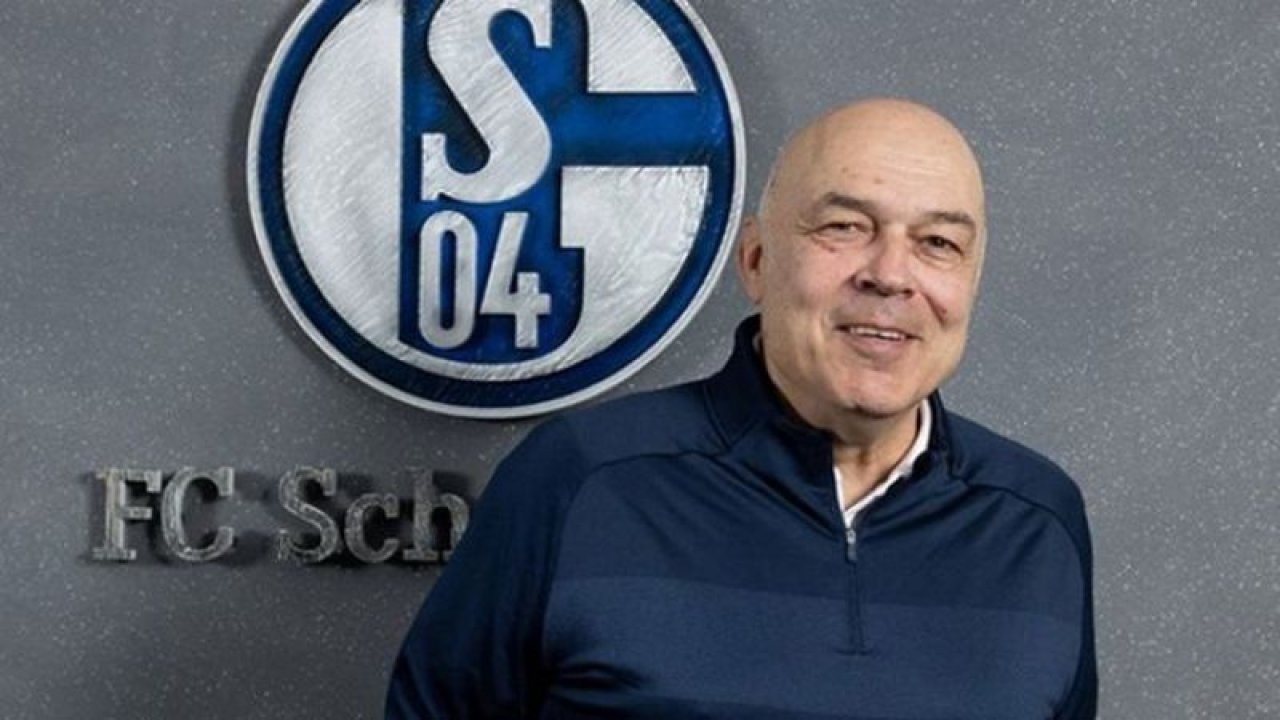 Schalke 04’ün Teknik Direktörü Şok Açıklamalar! Gross: "Ozan Tereddüt Etmedi"