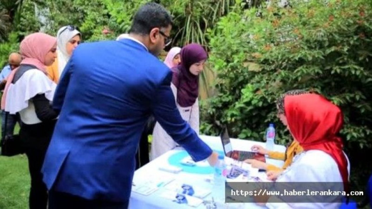 YTB bursuyla Türkiye'de eğitim görecek Mısırlı öğrenciler Kahire'de buluştu