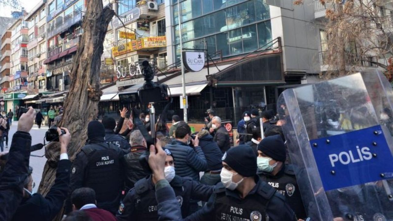 Ankara'da Boğaziçi Üniversitesindeki olayları protesto eden 30 kişi gözaltına alındı
