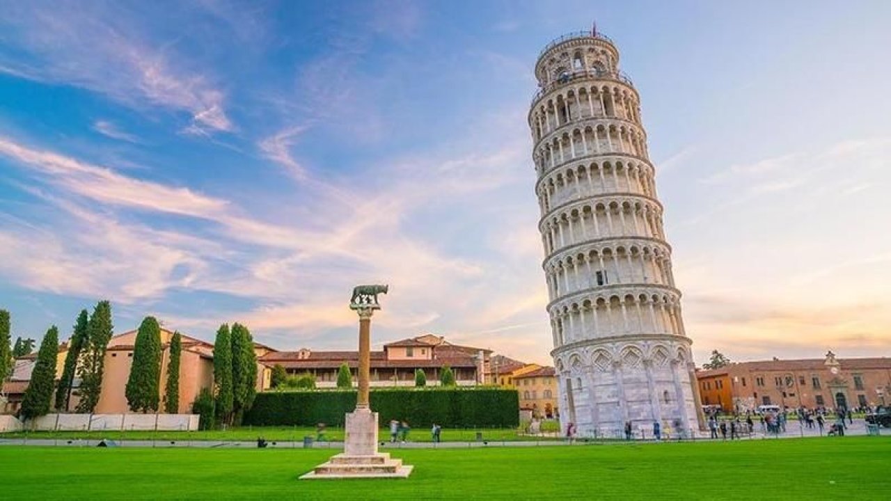 Pisa Kulesi Neden Yamuk? Mucizeler Şehri Pisa'nın Kulesi Neden Eğri? Niye Yıkılmıyor?
