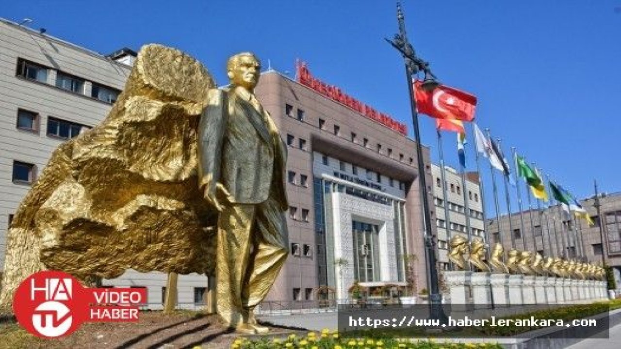 Keçiören'deki Türk Büyükleri Anıtı yenilendi
