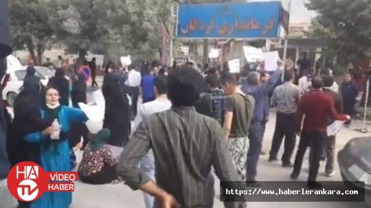 İran'da göstericilerle polis arasında arbede