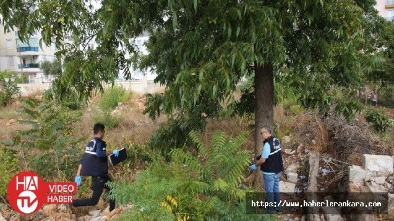 Antalya'da arazide erkek cesedi  bulundu