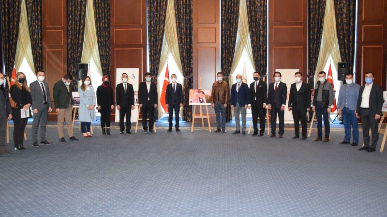 AK Parti Ankara Gençlik Kollarından Cumhubaşkanı Erdoğana Sürpriz Fotoğraf Sergisi