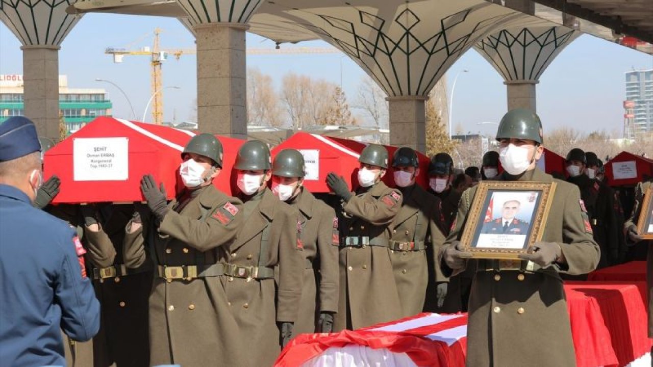 Bitlis şehitleri Ankara Cebeci Askeri Mezarlığı'nda toprağa verildi