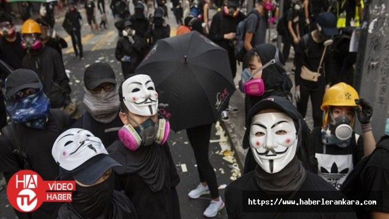 Hong Kong'da göstericilerin maske takması yasaklandı