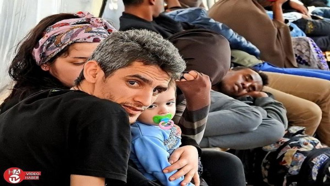 Çeşme’de 6 şişme botta 236 kaçak göçmen yakalandı