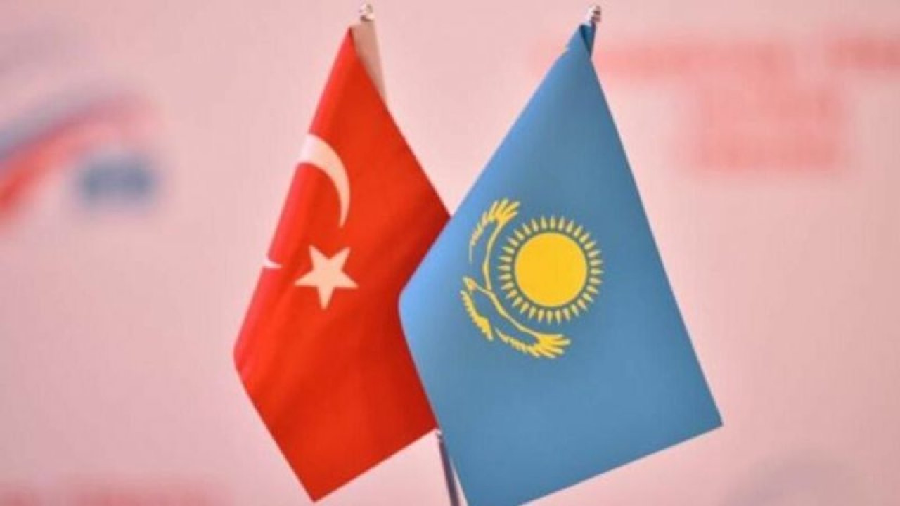 30 Yıl Önce Bugün Kazakistan İlk Uluslararası Anlaşmasını Türkiye İle İmzaladı