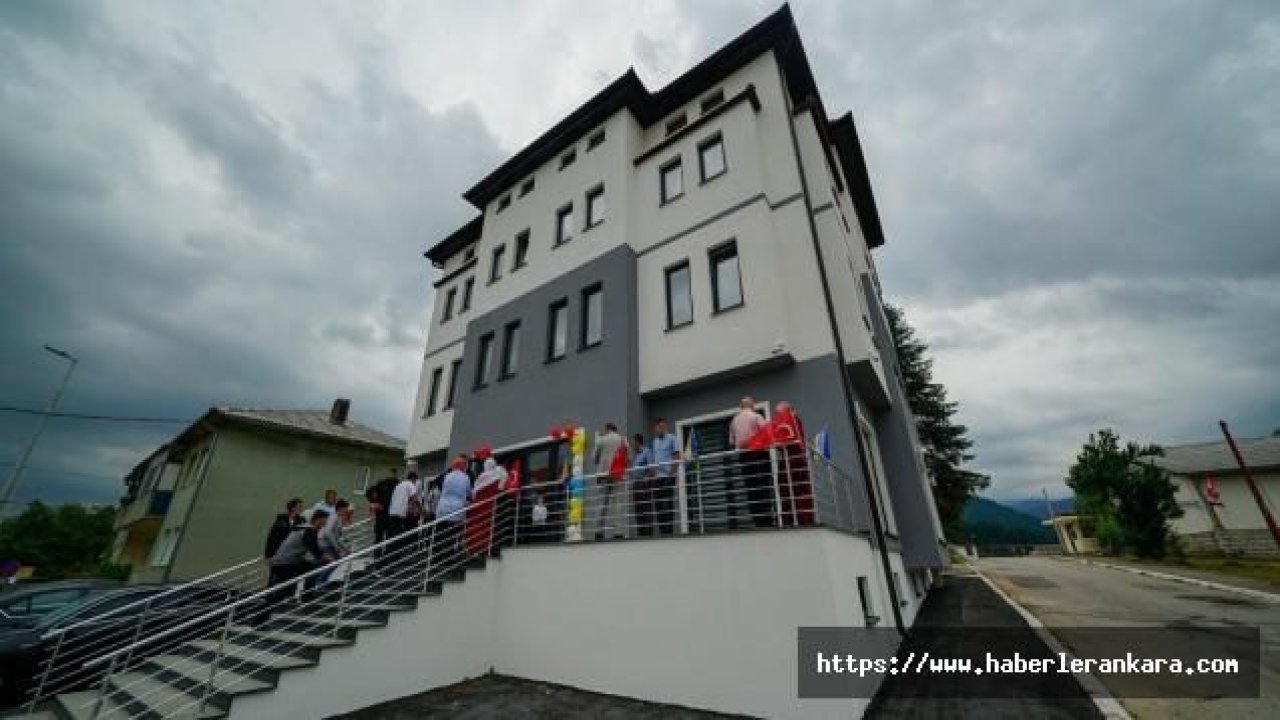 Bosna Hersek Glamoc’ta Eğitim ve Kültür Merkezi Açıldı