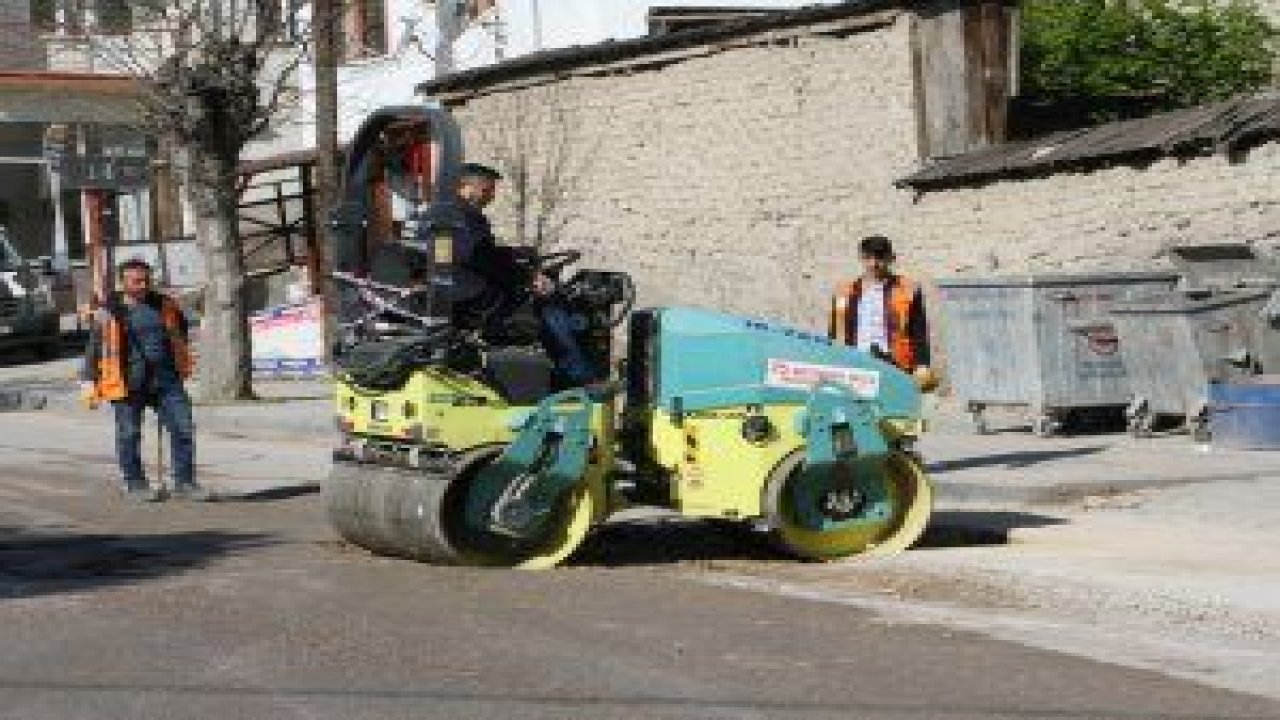 Beypazarı Belediyesi Fen İşleri Müdürlüğü ekipleri üst yapı çalışmalarına devam ediyor