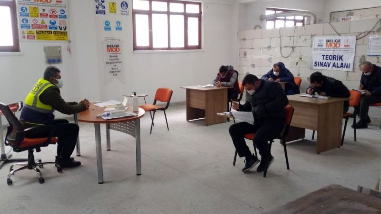 Ankara'da Belediye çalışanlarına Mesleki Yeterlilik sınavları başladı