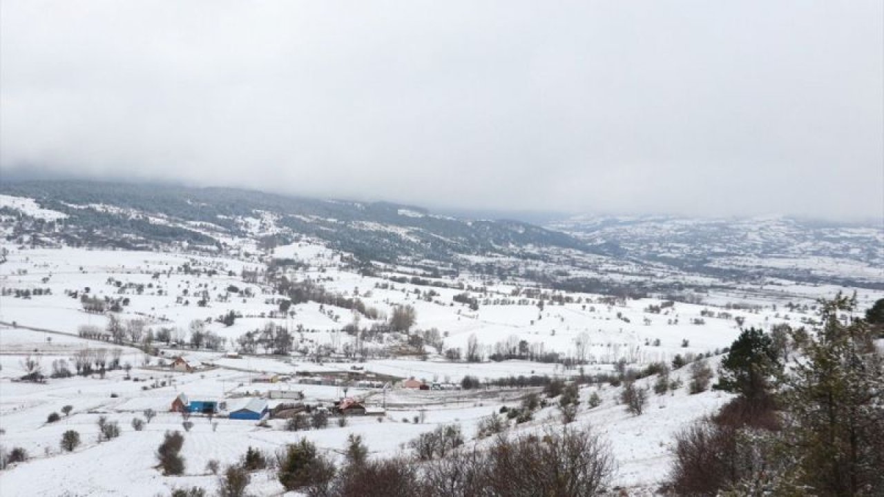 Kar Yağışı Köylere Ulaşımı Etkiliyor! 13 Köy Yoluna Ulaşım Sağlanamıyor