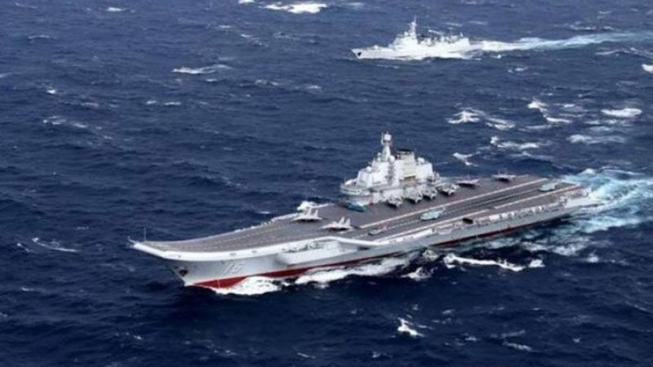 Çin Bandıralı İki Gemi Japonya Kara Sularına Girdi! Silah Kullanma Yetkisi Verildi!