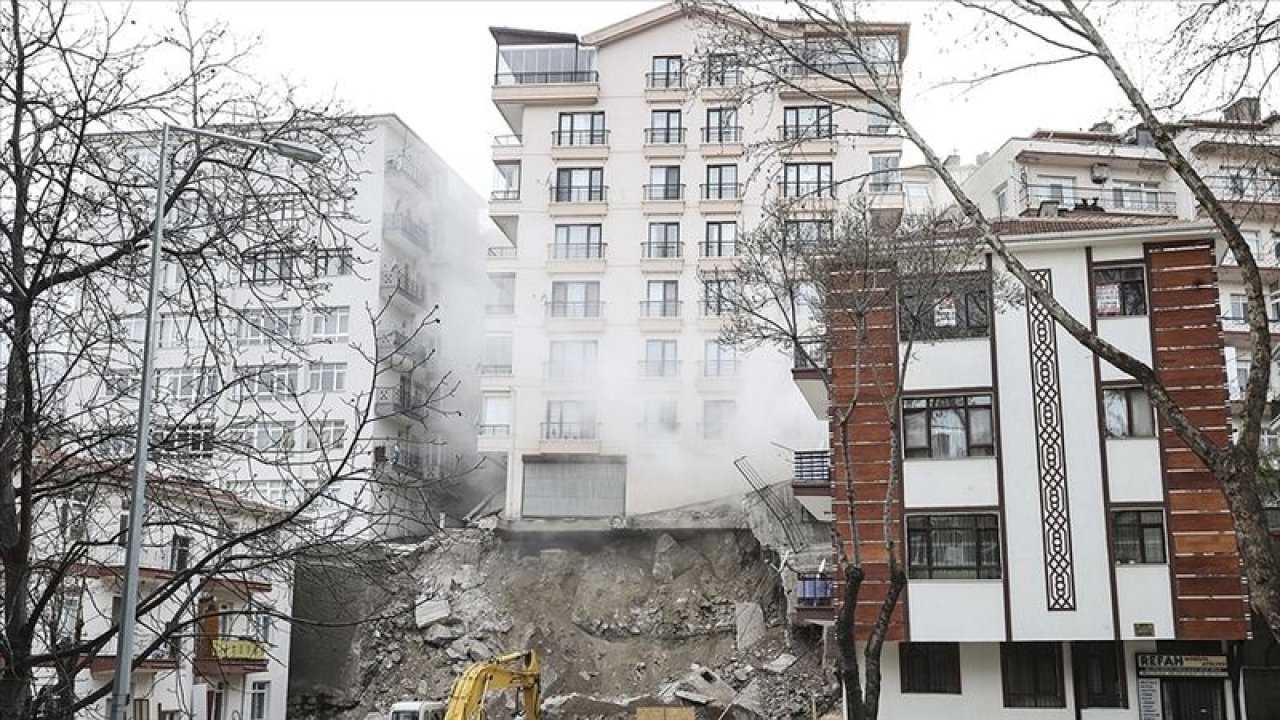 Ankara Çankaya'da Çökme Riski Bulunan Apartmanda Çalışmalar Sürüyor!