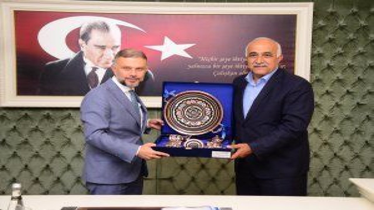 Çıldır Belediye Başkanı Kemal Yakup Azizoğlu Kahramankazan'ı ziyaret etti