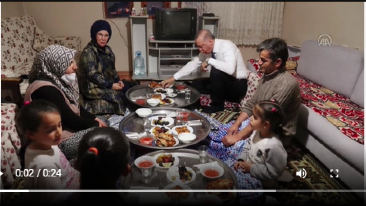 Cumhurbaşkanı Erdoğan, Ankara'da bir vatandaşın evinde iftar yaptı