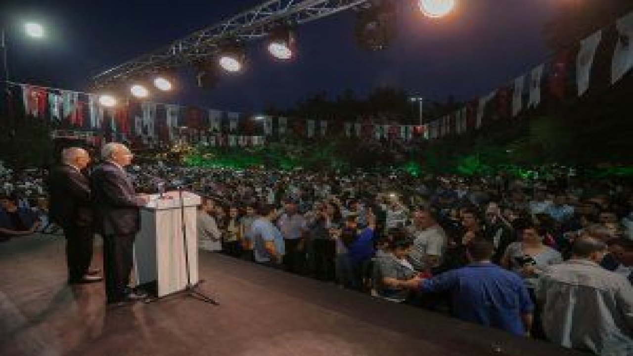 Kemal Kılıçdaroğlu, Fethi Yaşar’ın ev sahipliğinde Yenimahalleli vatandaşlarla iftar programında bir araya geldi