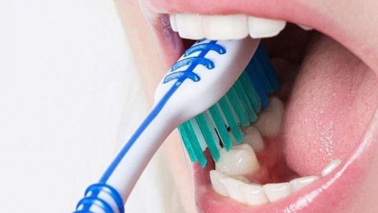 Diş Fırçalamayı Basite Almayın! Ağız Sağlığı Kötü Olanlar Kovid-19'u Şiddetli Geçiriyor!