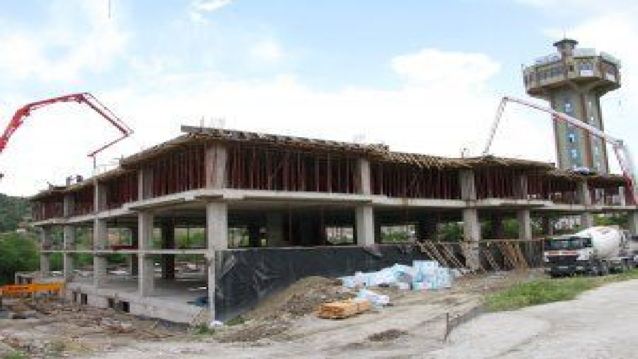 Beypazarı otopark, düğün salonu ve kapalı semt pazarı projesi inşaatı son hız devam ediyor