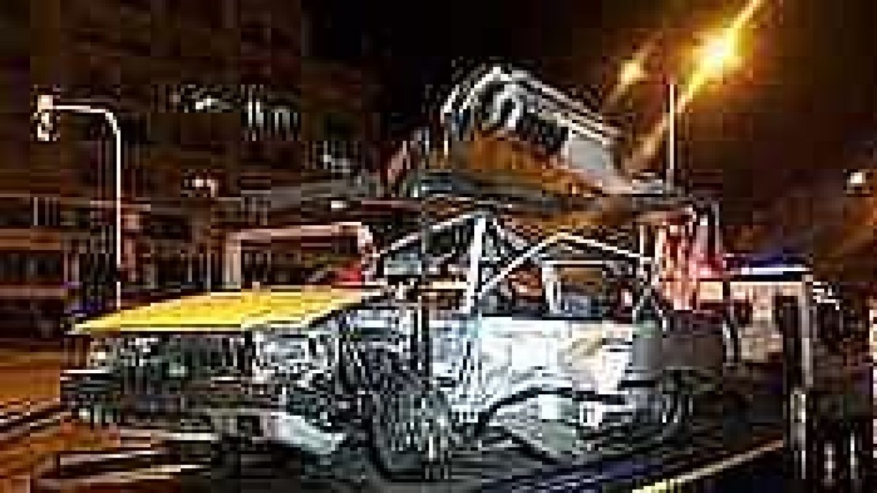 Taksi ile otomobil çarpıştı: 5 yaralı