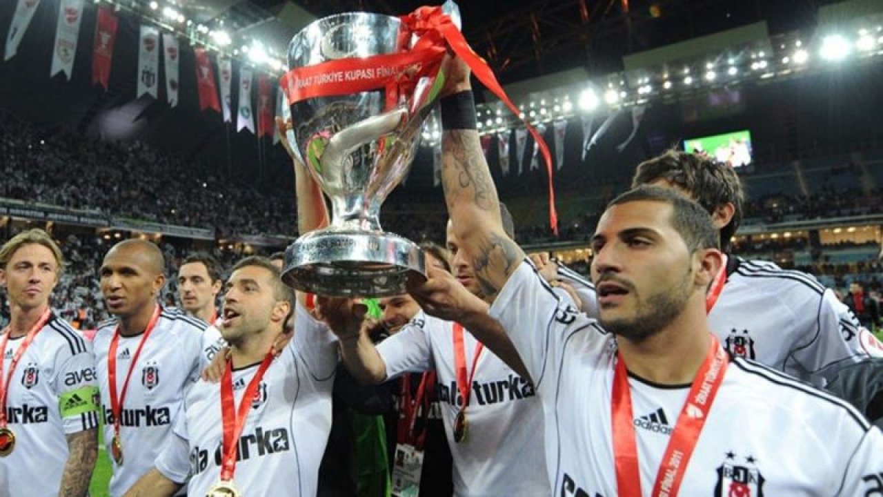 Beşiktaş  Kupaya Doymak İstemiyor! Sezonun 2'nci Kupasını Almaya Yakın!