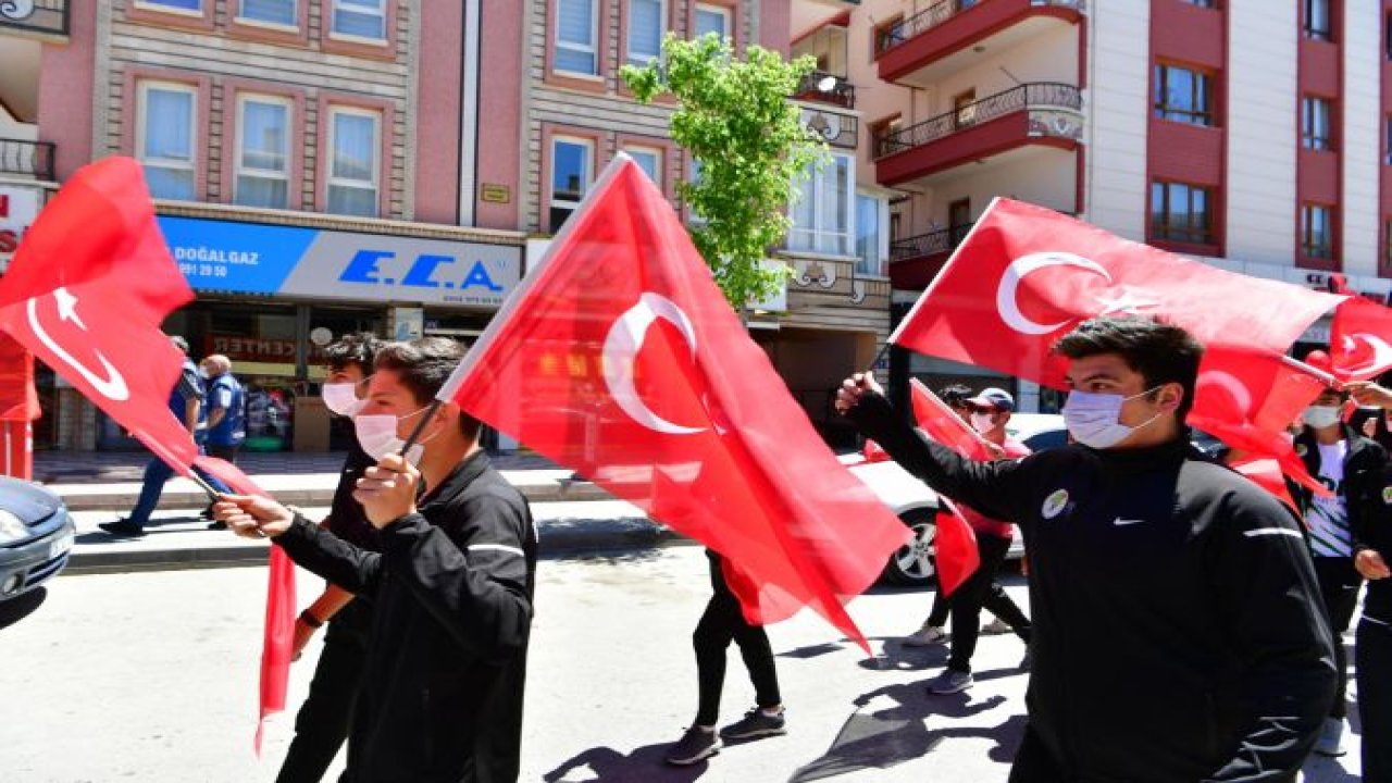Ankara Mamak’ta Gençlik Yürüyüşü