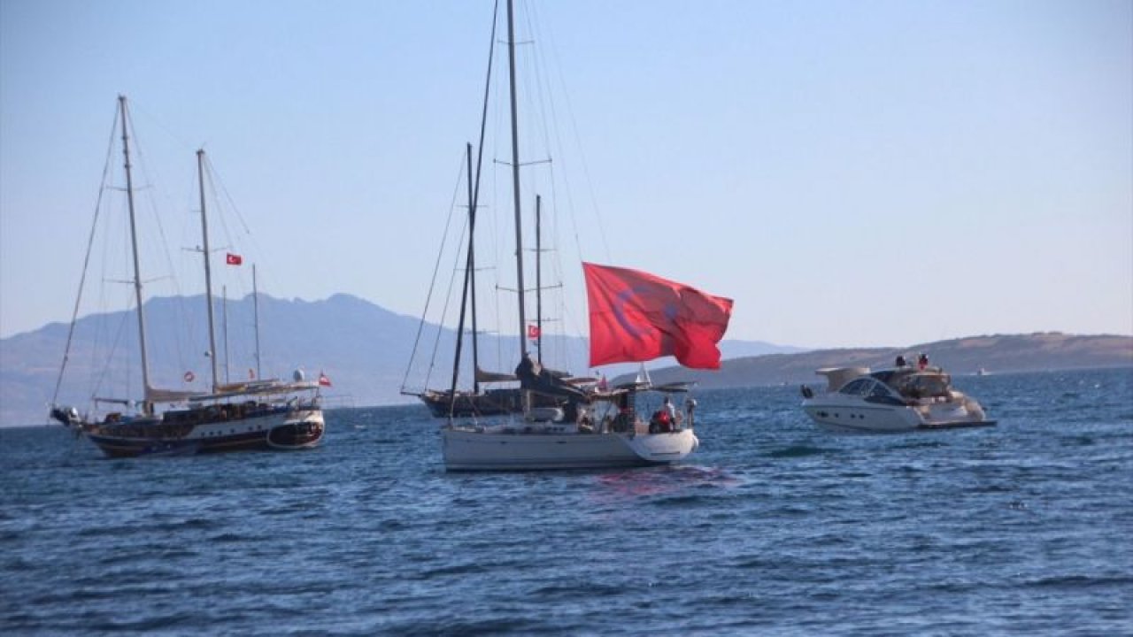 Bodrum'da teknelerin bayraklı seyri ilgi gördü
