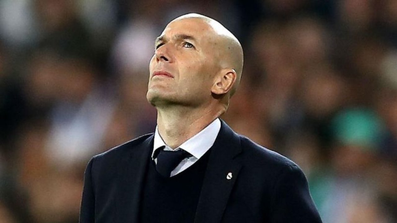 Real Madrid'de Bir Efsanenin Daha Sonu! Zidane Ayrıldı!