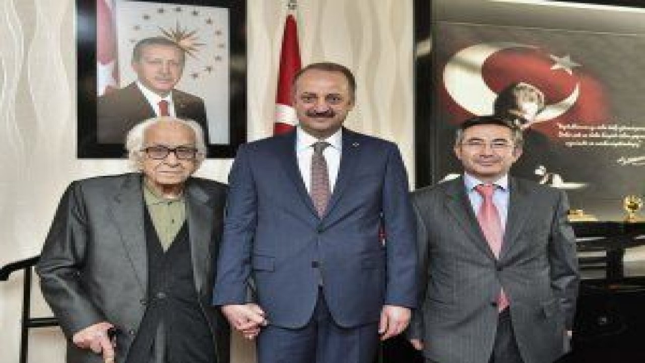 Mamak Belediye Başkanı Mesut Akgül iş, siyaset ve sivil toplum kuruluşlarından gelen ziyaretçilerini ağırlamaya devam ediyor