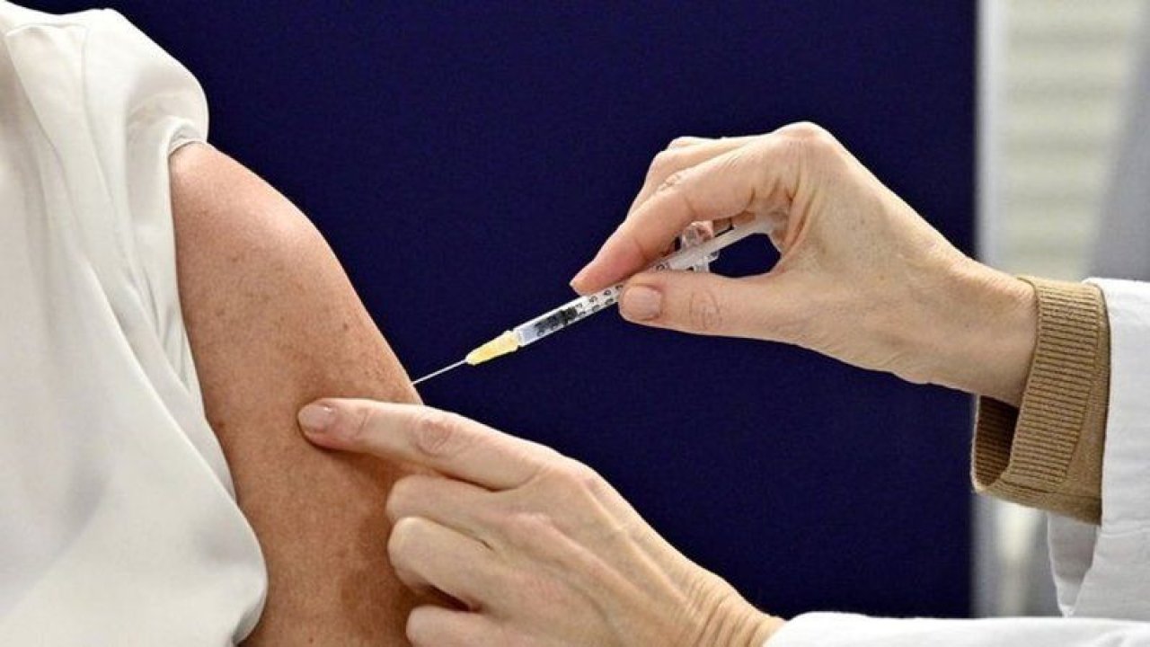Ankara Koronavirüs Salgınında Virüse Aşı Darbesi! Sağlık Bakanı Koca Art Arda Müjdelerini Duyurdu! Twitter Sallanıyor, Tam Tamına 500 Bin...