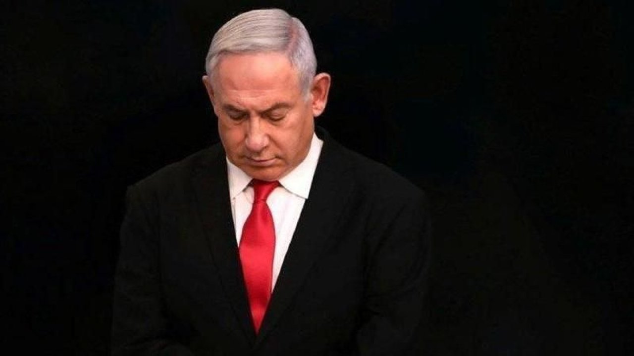 12 yıllık Netanyahu dönemi sona erdi: Köpük partisiyle kutladılar!