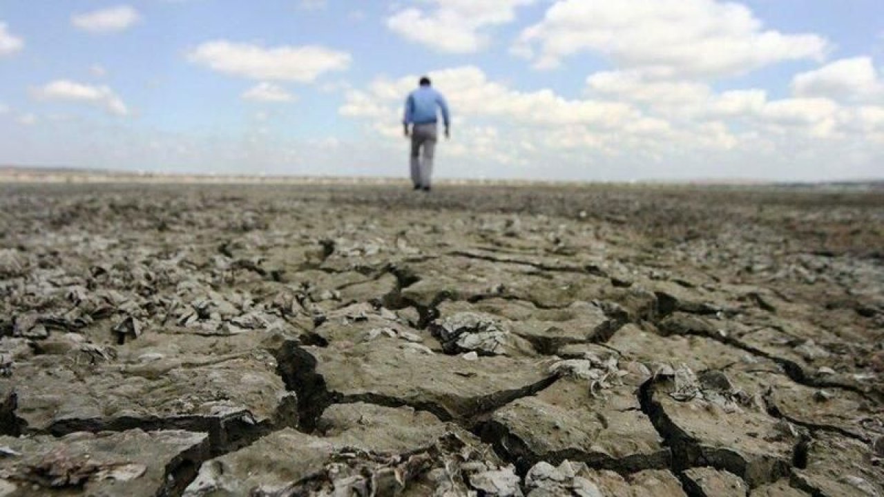 Türkiye Çölleşiyor! Kuraklık Milyonlarca Hektar Araziyi Yok Ediyor!
