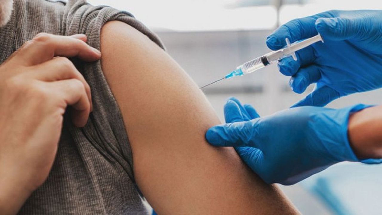 Bakan Koca Açıkladı: Yüzde 50’sinin Aşısı Tamamlandı
