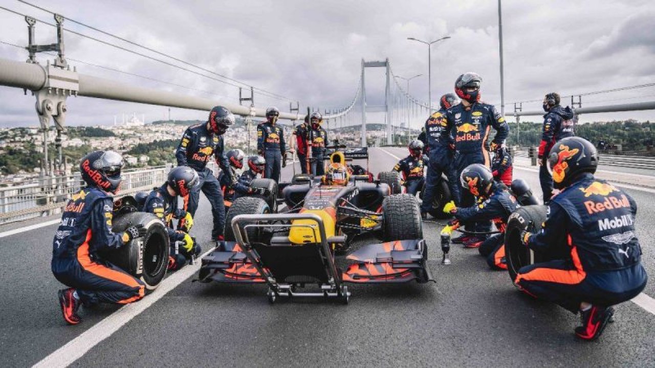 Motor Sesine ve Hıza Olan Aşk! 'Formula 1!' Red Bull Racing Honda İle Kale'den Kaleye Bir Gezi!